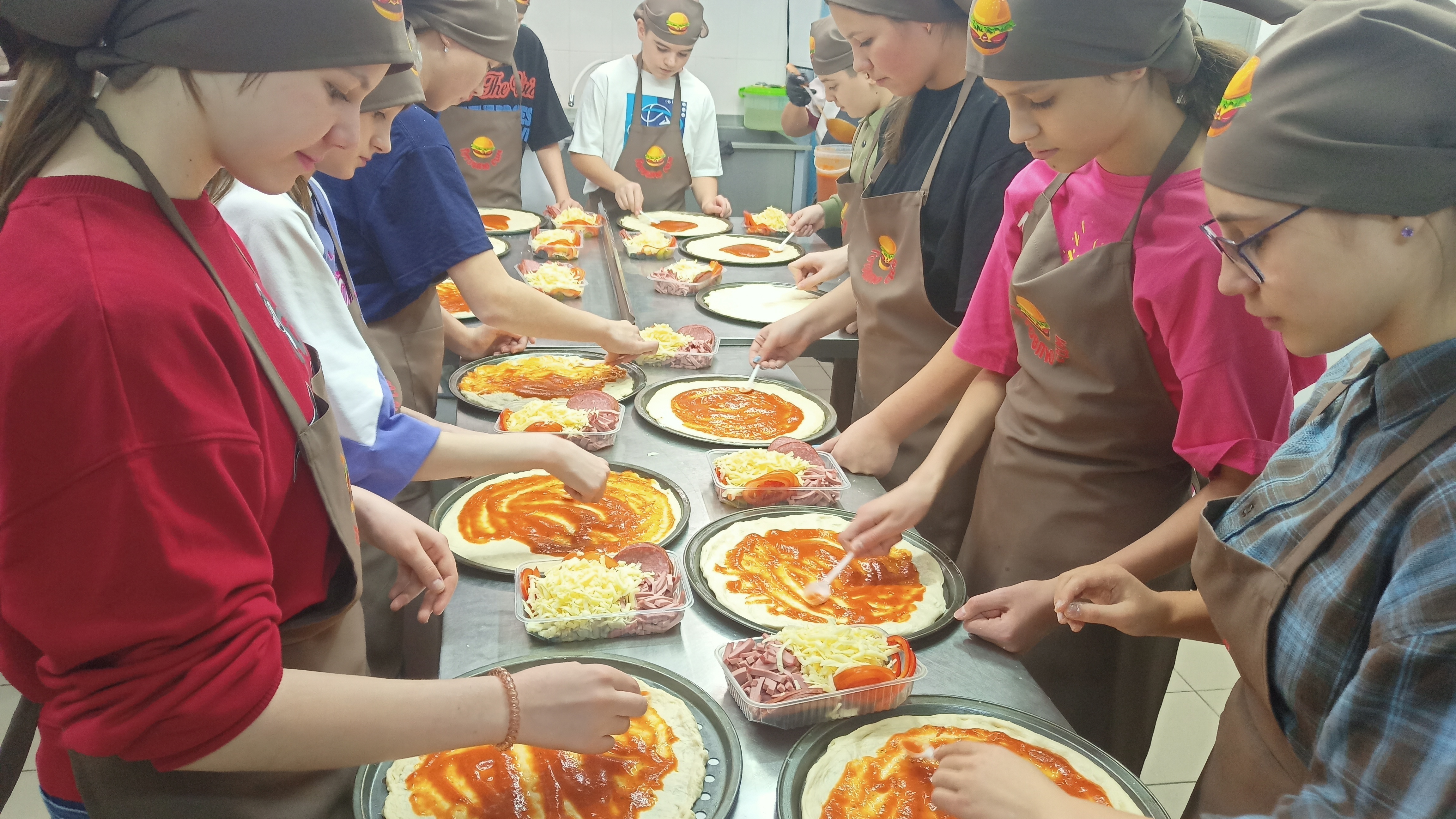 В погоне за вкусом: шестиклассники открыли для себя профессию пиццайоло